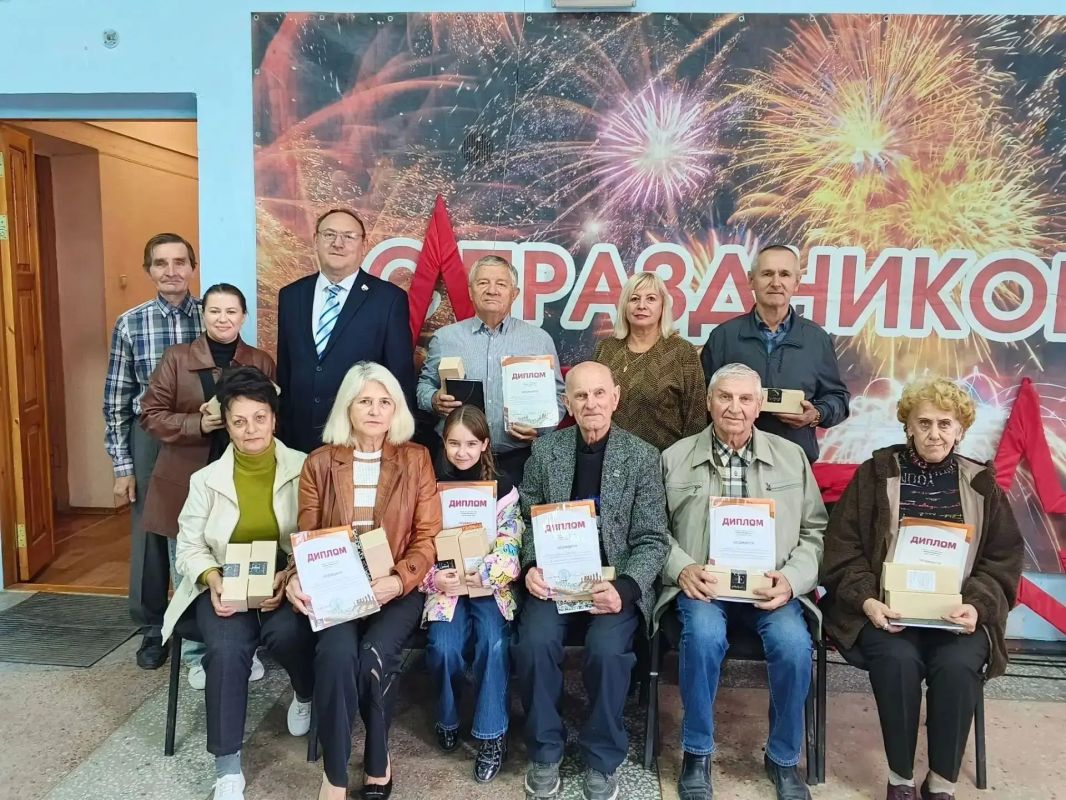 Время побеждать!. . 2 октября состоялся традиционный турнир по шахматам и шашкам среди ветеранов и молодого поколения Время побеждать!. . 2 октября состоялся традиционный турнир по шахматам и шашкам среди ветеранов и молодого поколения