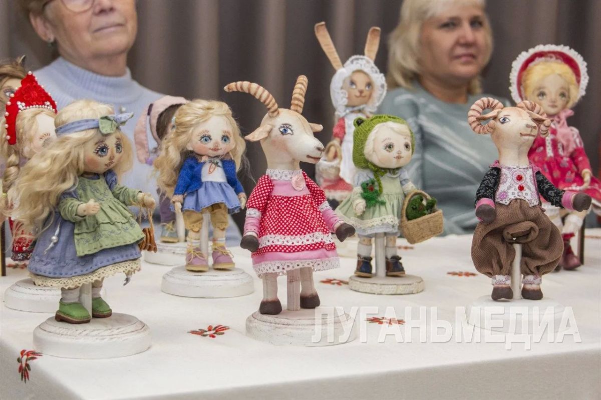 В Станично-Луганском дворце культуры состоялась концертная праздничная программа «Родной станице – наши поздравления!» В Станично-Луганском дворце культуры состоялась концертная праздничная программа «Родной станице – наши поздравления!»