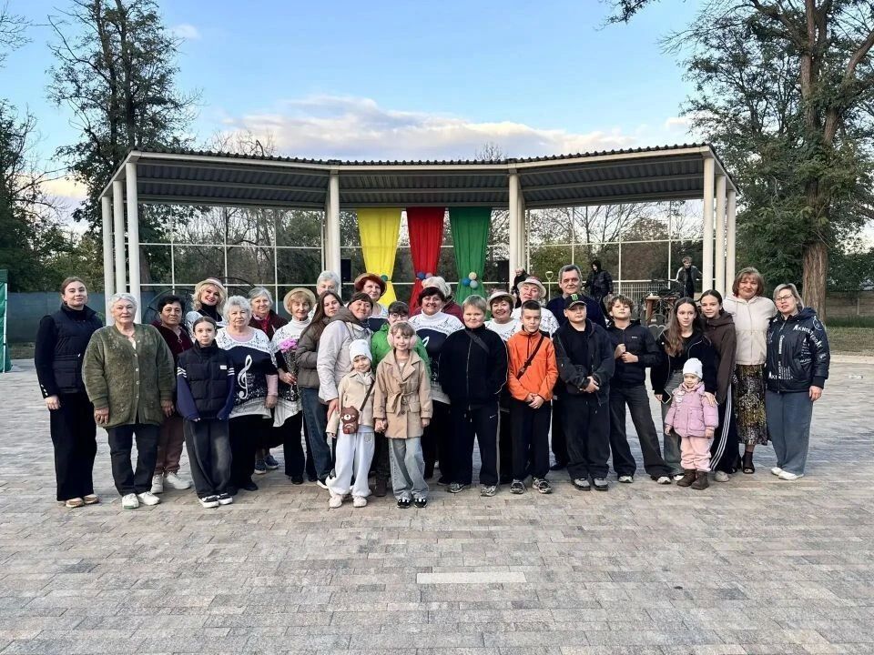 3 октября в парке культуры и отдыха имени «Молодой гвардии» было по-особенному уютно и оживленно 3 октября в парке культуры и отдыха имени «Молодой гвардии» было по-особенному уютно и оживленно