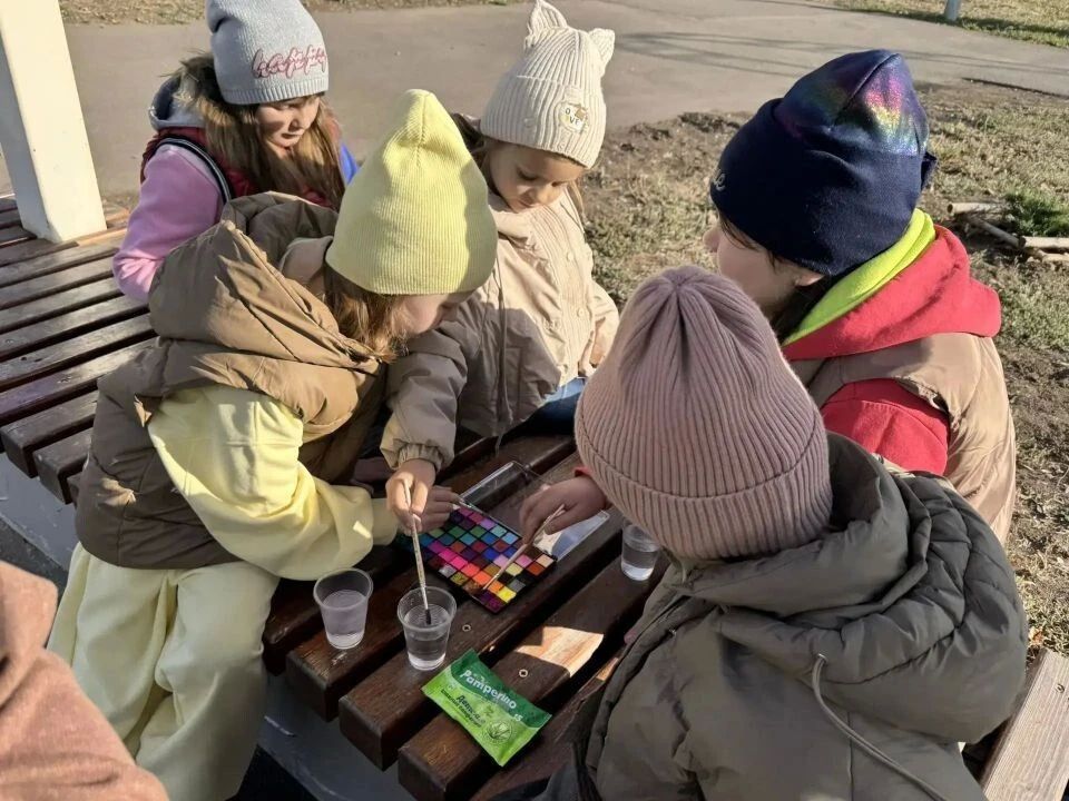 3 октября в парке культуры и отдыха имени «Молодой гвардии» было по-особенному уютно и оживленно 3 октября в парке культуры и отдыха имени «Молодой гвардии» было по-особенному уютно и оживленно