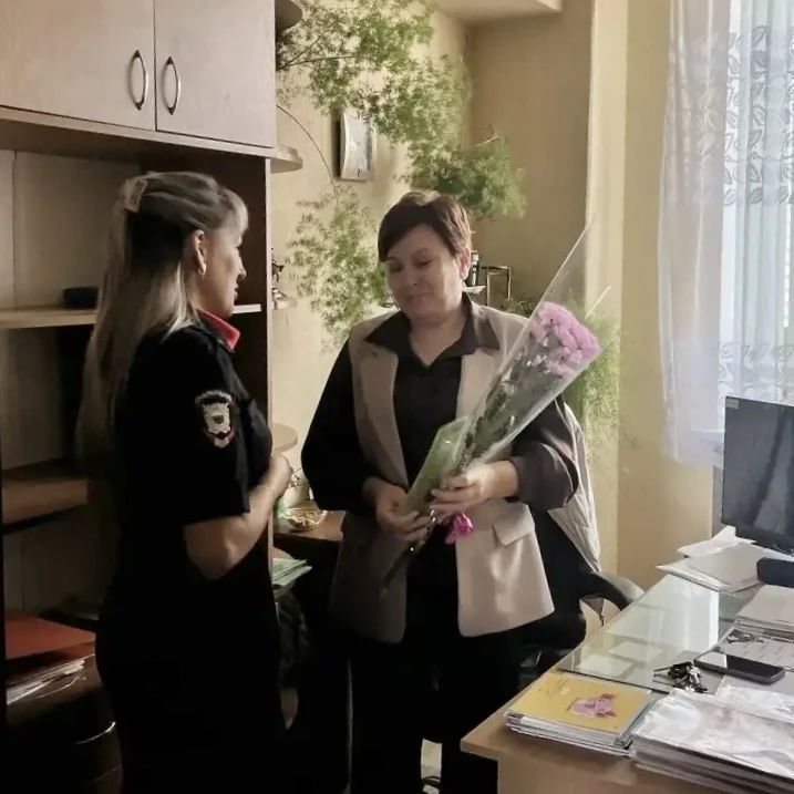 Два поколения – одни наставники: полицейские Белокуракино присоединились к акции «Мой Наставник» Два поколения – одни наставники: полицейские Белокуракино присоединились к акции «Мой Наставник»