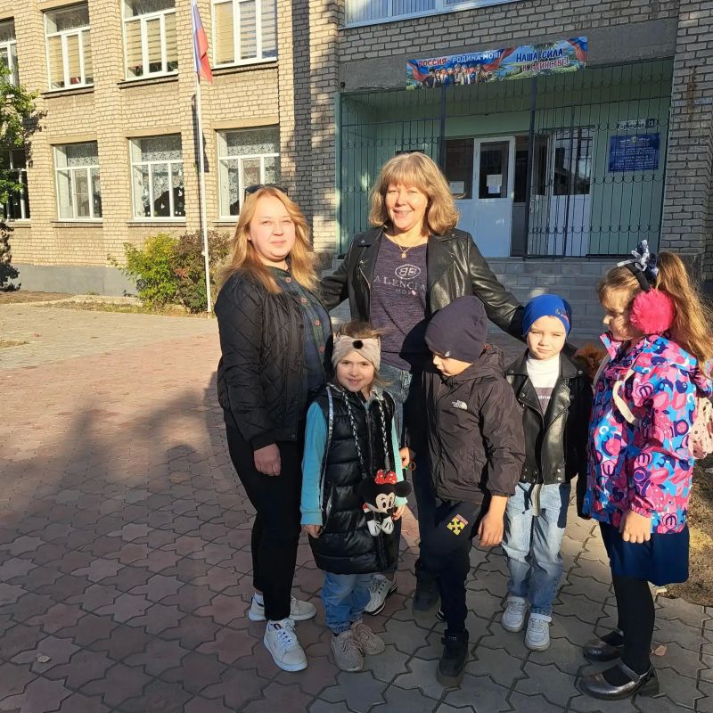 В Перевальске прошла акция «Примите наши поздравления!»
