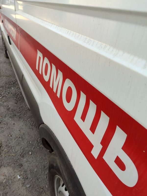 Бригада Перевальской станции скорой помощи попала под обстрел