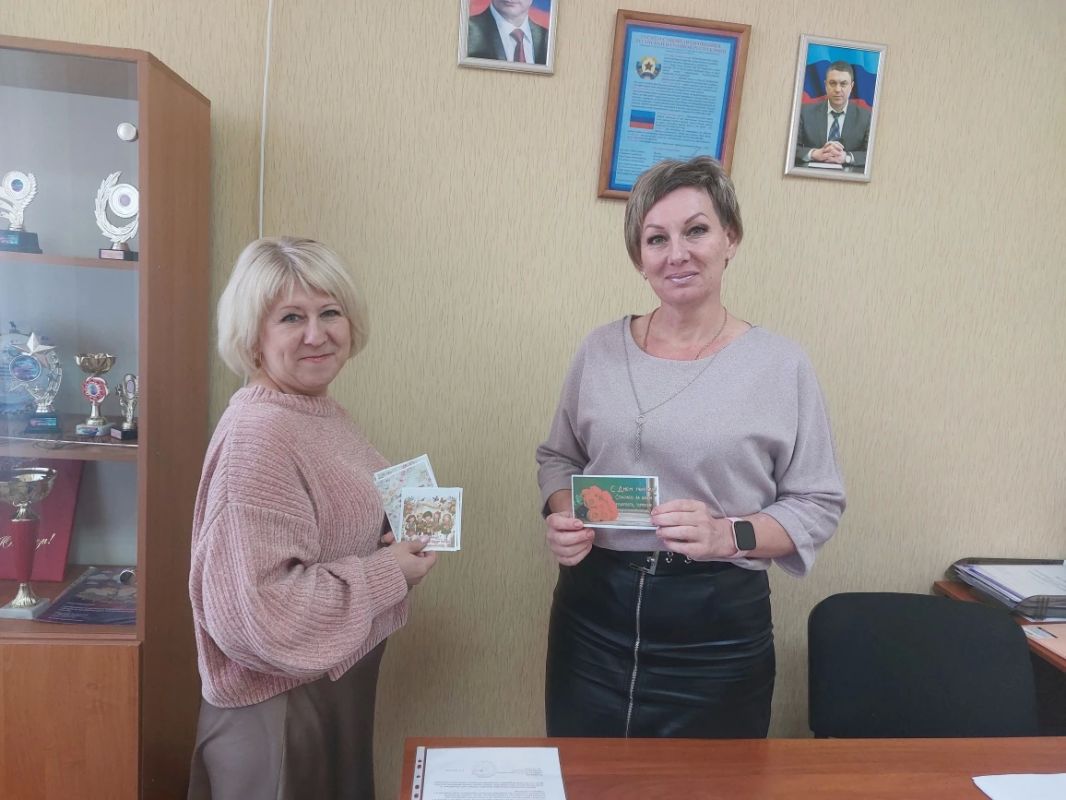«Благодарю за всё, учитель!»: в Славяносербске поздравили педагогов с профессиональным праздником «Благодарю за всё, учитель!»: в Славяносербске поздравили педагогов с профессиональным праздником
