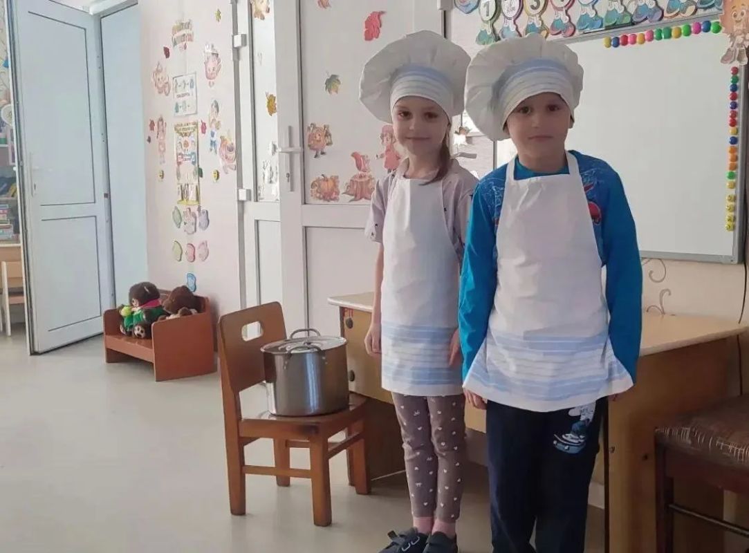 В Красном Луче родители проверили качество питания в детском саду «Звездочка» В Красном Луче родители проверили качество питания в детском саду «Звездочка»