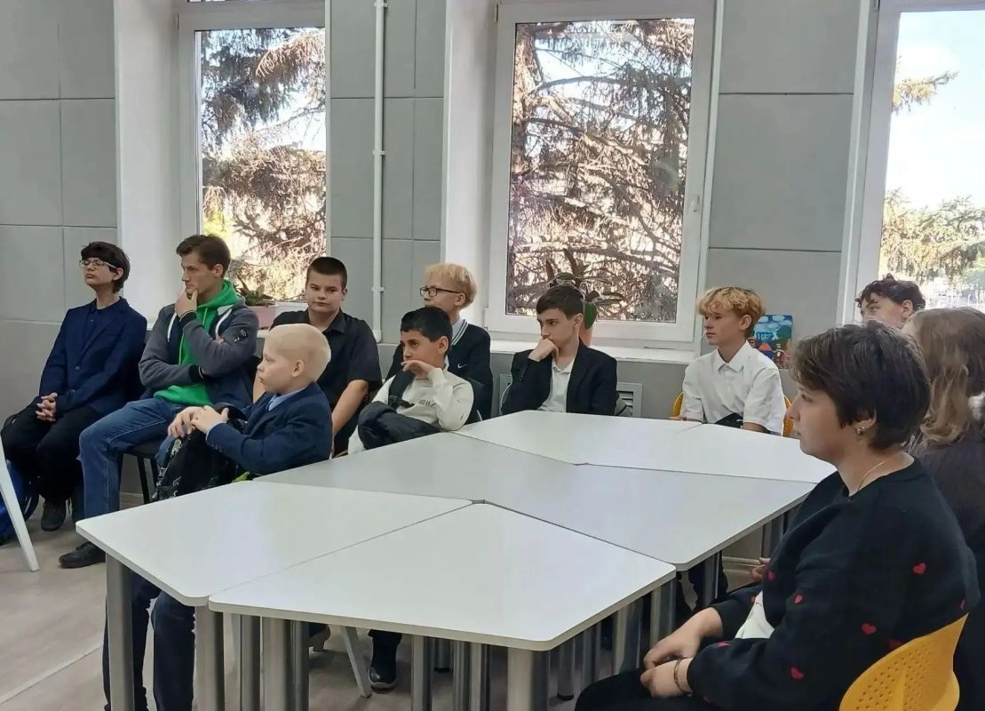 Безопасность - в деталях: школьники Алчевска узнали, как действовать в экстренных ситуациях Безопасность - в деталях: школьники Алчевска узнали, как действовать в экстренных ситуациях