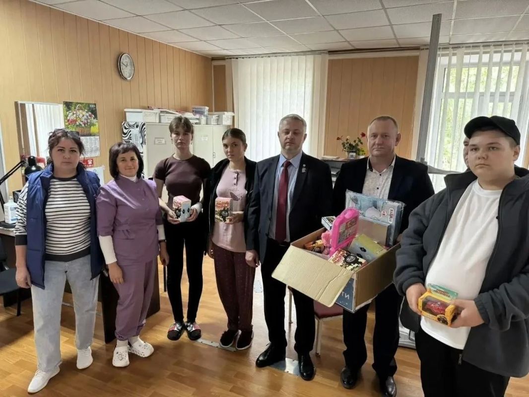 При поддержке Тамбовской области пациентам больницы привезли подарки При поддержке Тамбовской области пациентам больницы привезли подарки
