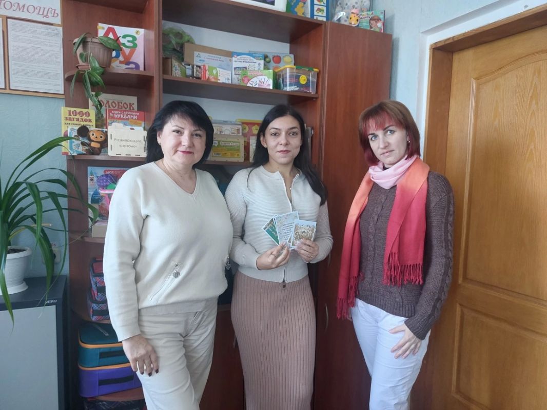 «Благодарю за всё, учитель!»: в Славяносербске поздравили педагогов с профессиональным праздником «Благодарю за всё, учитель!»: в Славяносербске поздравили педагогов с профессиональным праздником