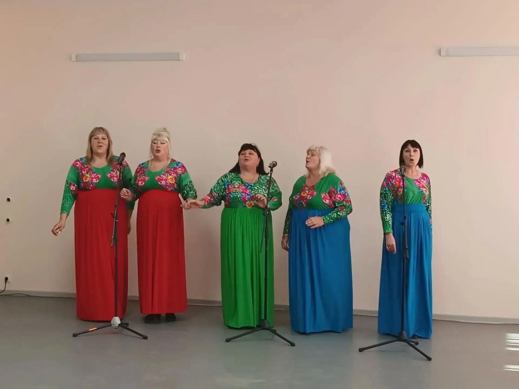 Народный вокальный ансамбль «Талисман» отметил 35-летие Народный вокальный ансамбль «Талисман» отметил 35-летие