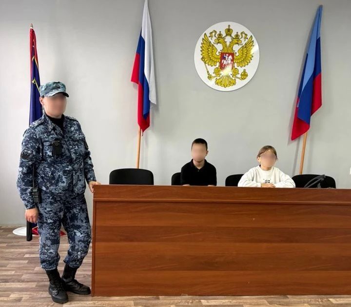 В ИК-6 УФСИН России по ЛНР провели мероприятие для детей сотрудников «Один день на службе в УИС» В ИК-6 УФСИН России по ЛНР провели мероприятие для детей сотрудников «Один день на службе в УИС»
