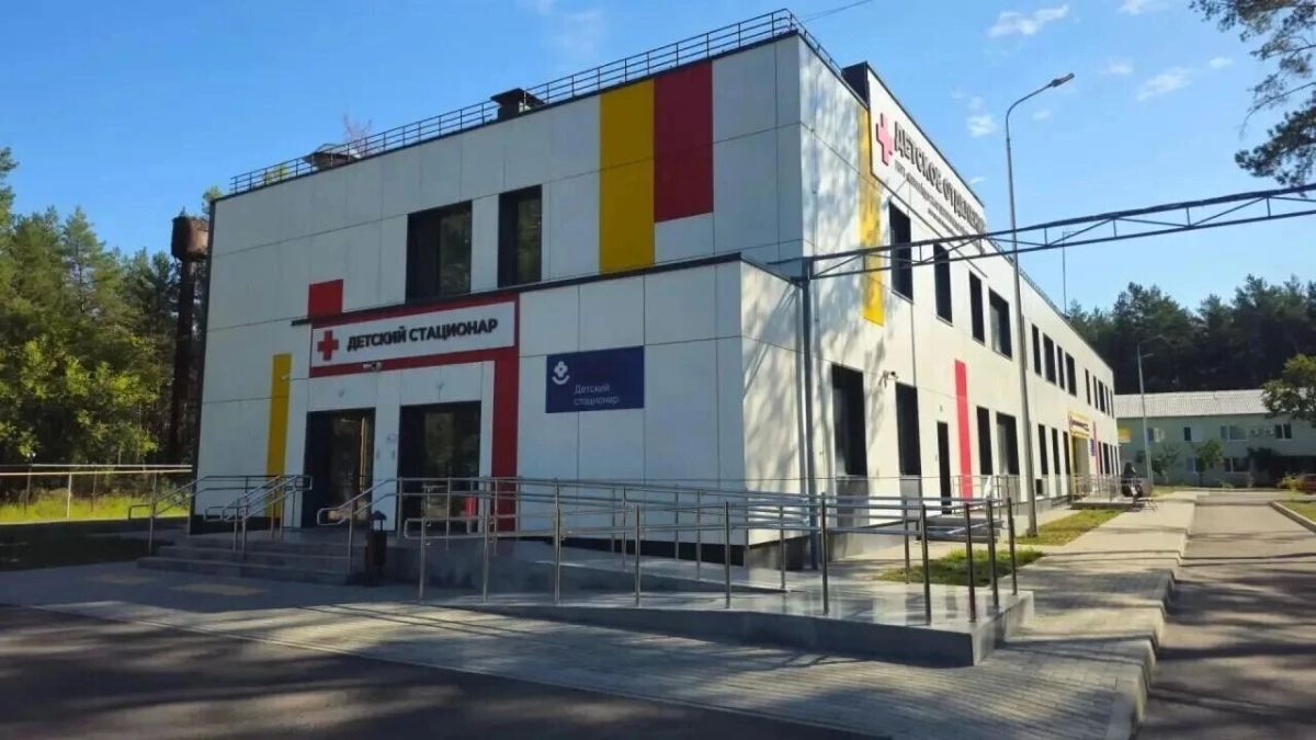 Тамбовские специалисты финишировали в строительстве здания детского отделения больницы в Новоайдарском округе Тамбовские специалисты финишировали в строительстве здания детского отделения больницы в Новоайдарском округе