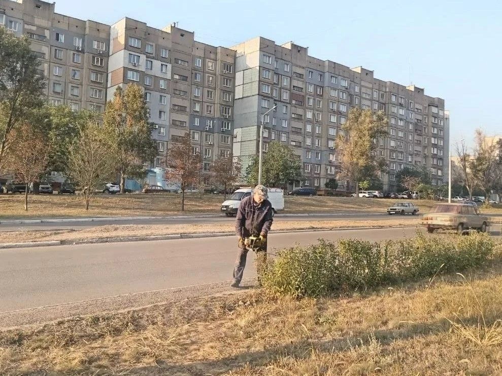 Коммунальными службами проведены работы на территории города Коммунальными службами проведены работы на территории города