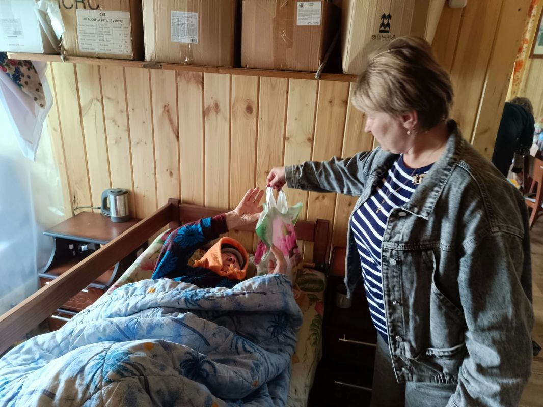 В рамках декады, приуроченной ко Дню пожилого человека, сотрудники отдела по ОЖД пгт Городище, с. Малоивановка с гостевым визитом посетили постояльцев дома престарелых при Храме Успения Пресвятыя Богородицы пгт Городище В рамках декады, приуроченной ко Дню пожилого человека, сотрудники отдела по ОЖД пгт Городище, с. Малоивановка с гостевым визитом посетили постояльцев дома престарелых при Храме Успения Пресвятыя Богородицы пгт Городище