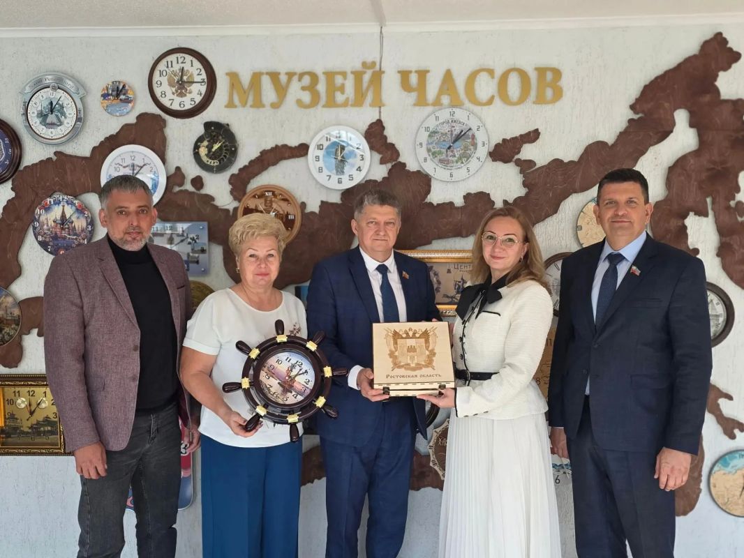 Музей часов в Совете городского округа пополнился новыми экспонатами