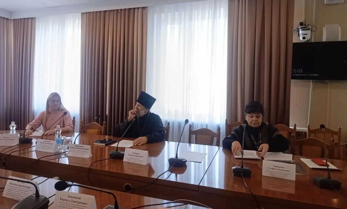 Состоялось очередное заседание Экспертного совета по вопросам гармонизации межнациональных (межэтнических) отношений г.Луганска Состоялось очередное заседание Экспертного совета по вопросам гармонизации межнациональных (межэтнических) отношений г.Луганска