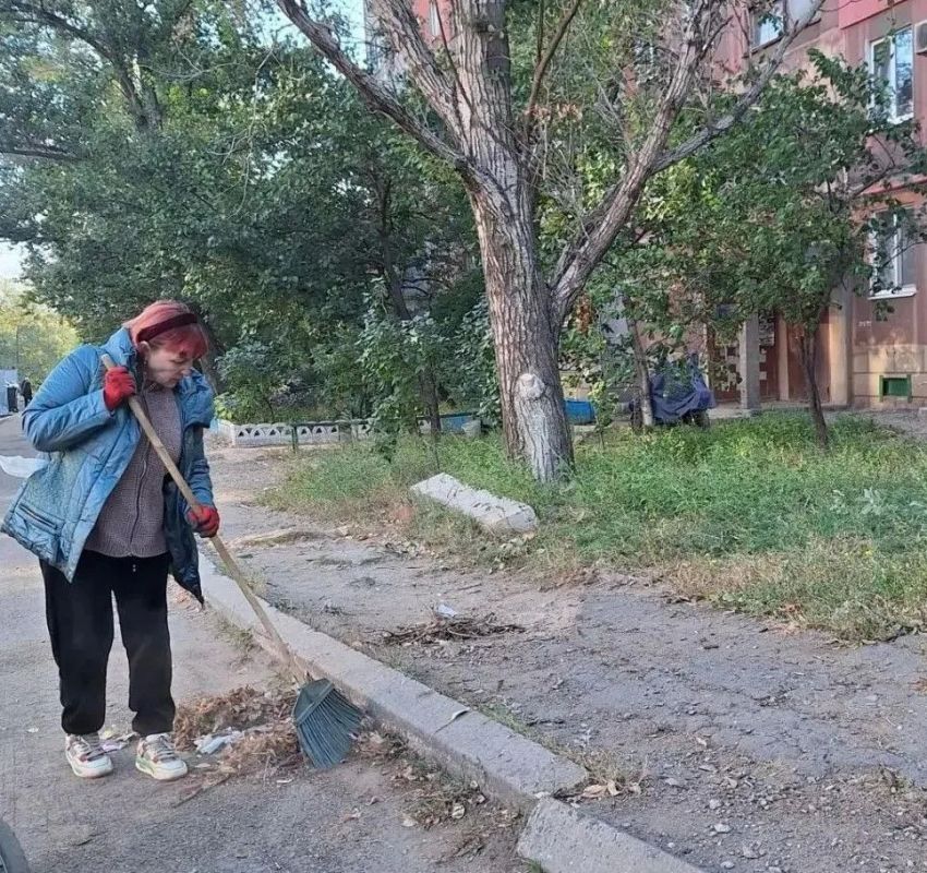 Коммунальными службами проведены работы на территории города Коммунальными службами проведены работы на территории города