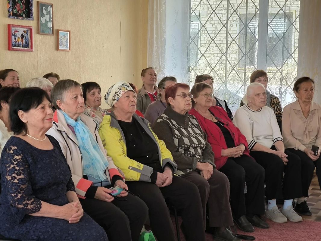 7 октября в Первомайском КЦСОН состоялось виртуальное путешествие в Эрмитаж 7 октября в Первомайском КЦСОН состоялось виртуальное путешествие в Эрмитаж