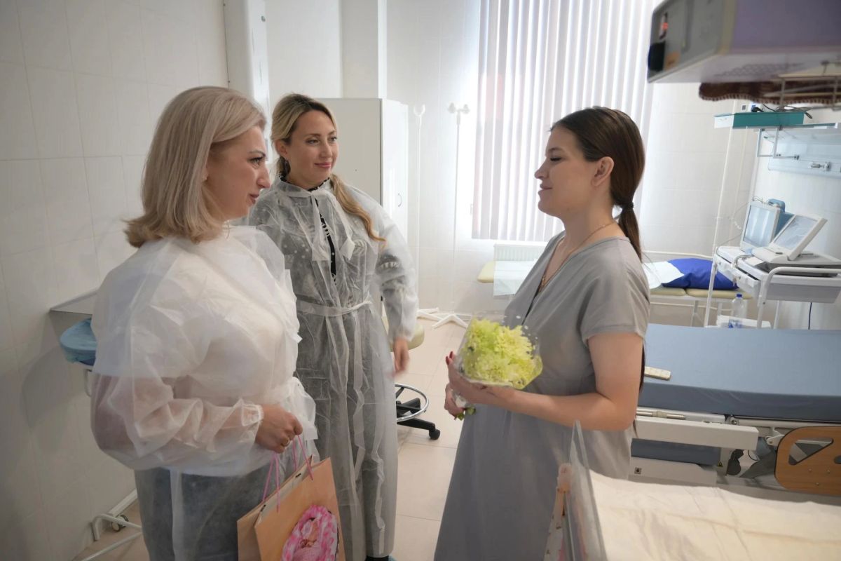В Краснодоне поздравили будущих мам с Всероссийским днём беременных В Краснодоне поздравили будущих мам с Всероссийским днём беременных