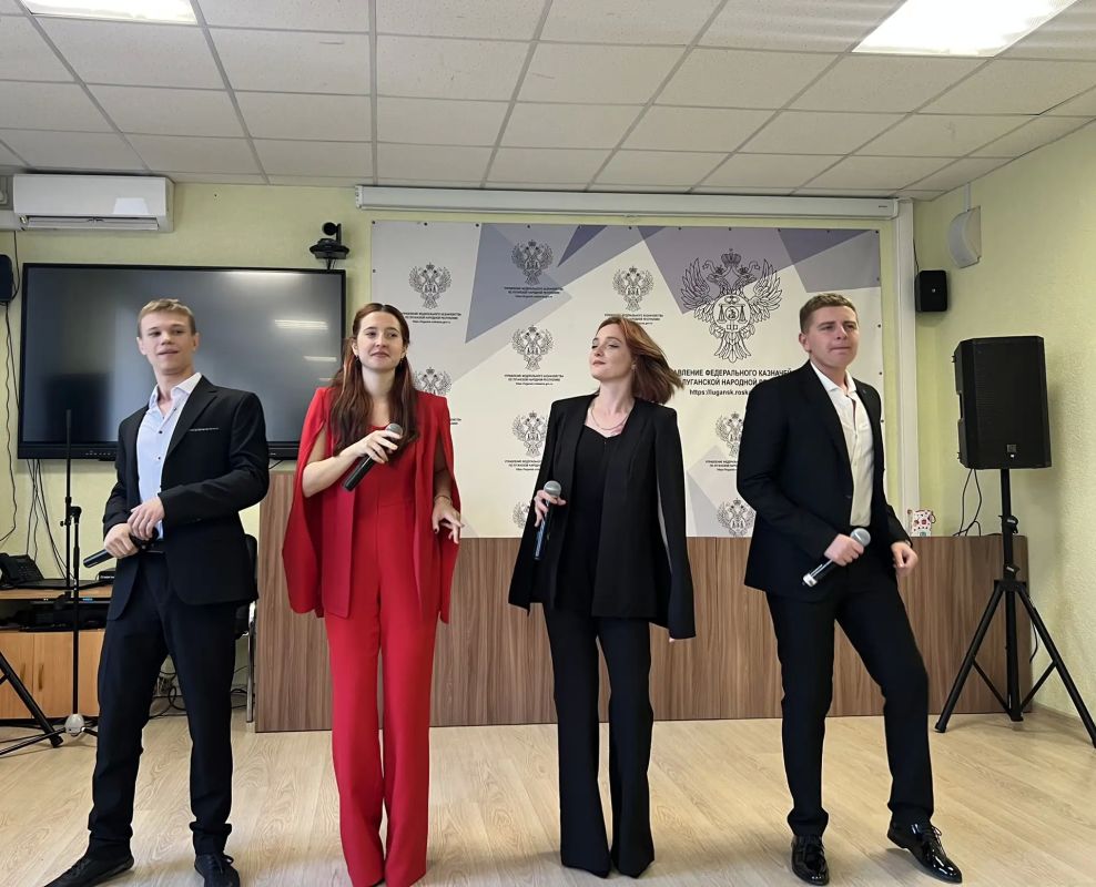 7 октября коллектив Управления Федерального казначейства по Луганской Народной Республике отмечает День образования 7 октября коллектив Управления Федерального казначейства по Луганской Народной Республике отмечает День образования