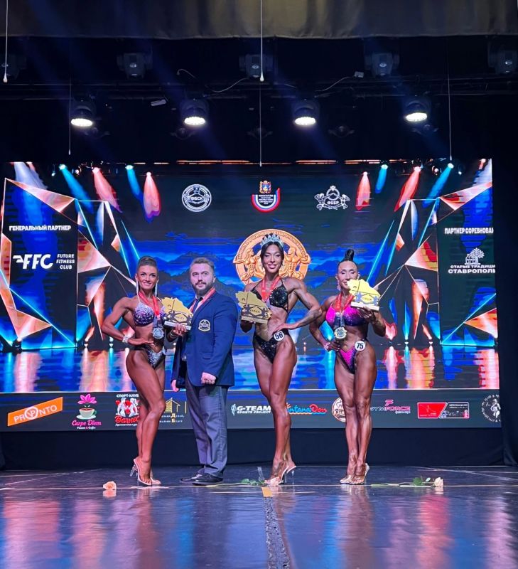 Команда из пяти спортсменов Луганской Народной Республики выступила на чемпионате по бодибилдингу «Кубок Кавказа», который проходил в Ставропольском крае Команда из пяти спортсменов Луганской Народной Республики выступила на чемпионате по бодибилдингу «Кубок Кавказа», который проходил в Ставропольском крае