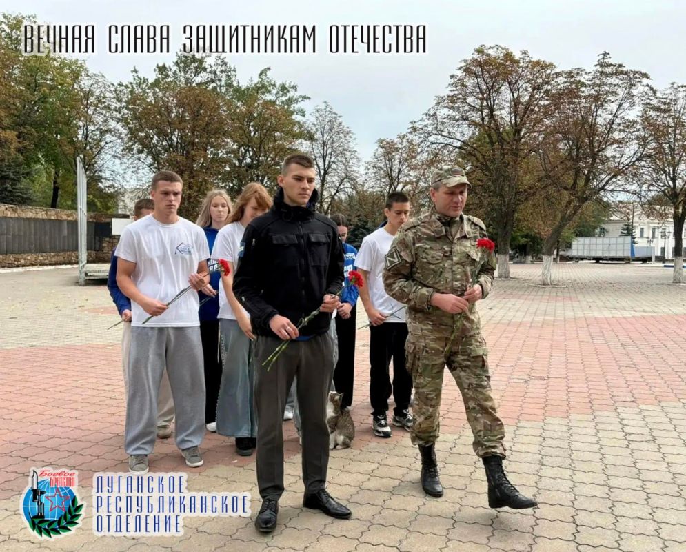 30 сентября в День воссоединения Донецкой Народной Республики, Луганской Народной Республики, Запорожской и Херсонской областей с Российской Федерацией ветераны Антрацитовского местного отделения Луганского республиканского... 30 сентября в День воссоединения Донецкой Народной Республики, Луганской Народной Республики, Запорожской и Херсонской областей с Российской Федерацией ветераны Антрацитовского местного отделения Луганского республиканского...