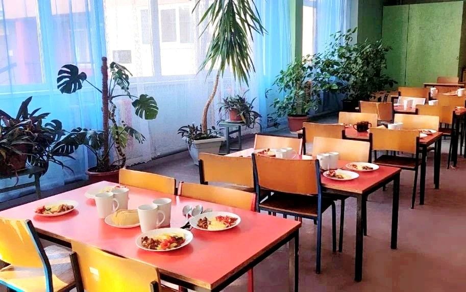 В Красном Луче родители провели контроль организации питания в учебновоспитательном комплексе № 5 В Красном Луче родители провели контроль организации питания в учебновоспитательном комплексе № 5