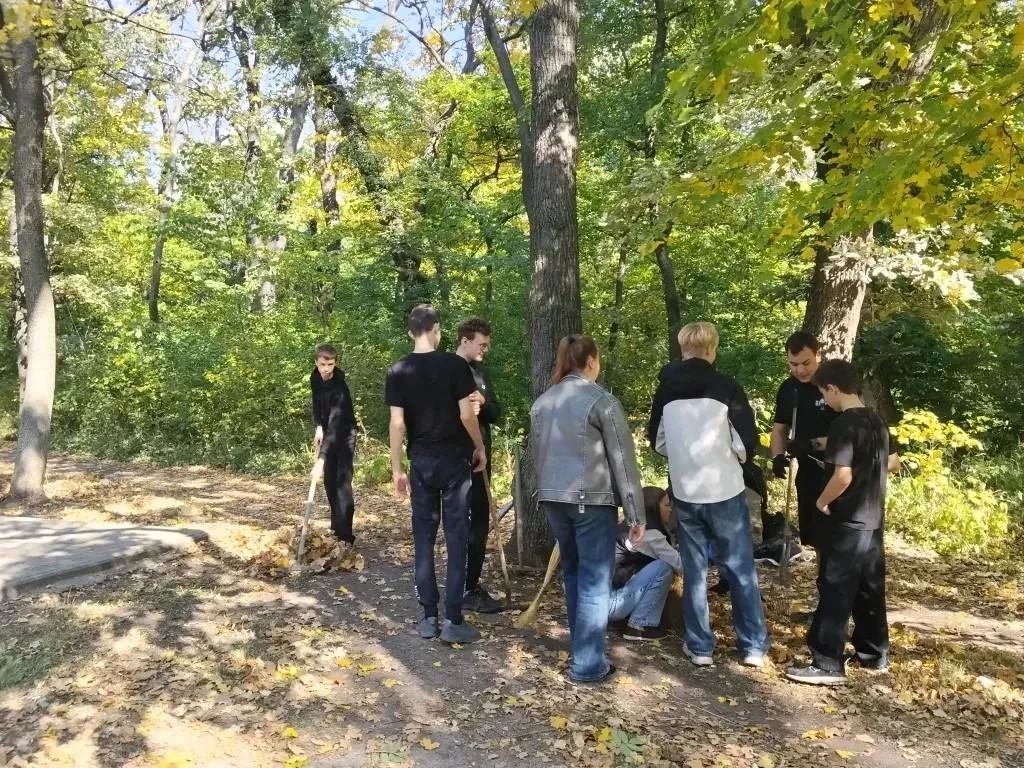 Андрей Рубанцов: В РОВЕНЬКАХ ПРОШЛА АКЦИЯ «ЧИСТЫЙ ЛЕС — ЖИВАЯ ПАМЯТЬ» Андрей Рубанцов: В РОВЕНЬКАХ ПРОШЛА АКЦИЯ «ЧИСТЫЙ ЛЕС — ЖИВАЯ ПАМЯТЬ»