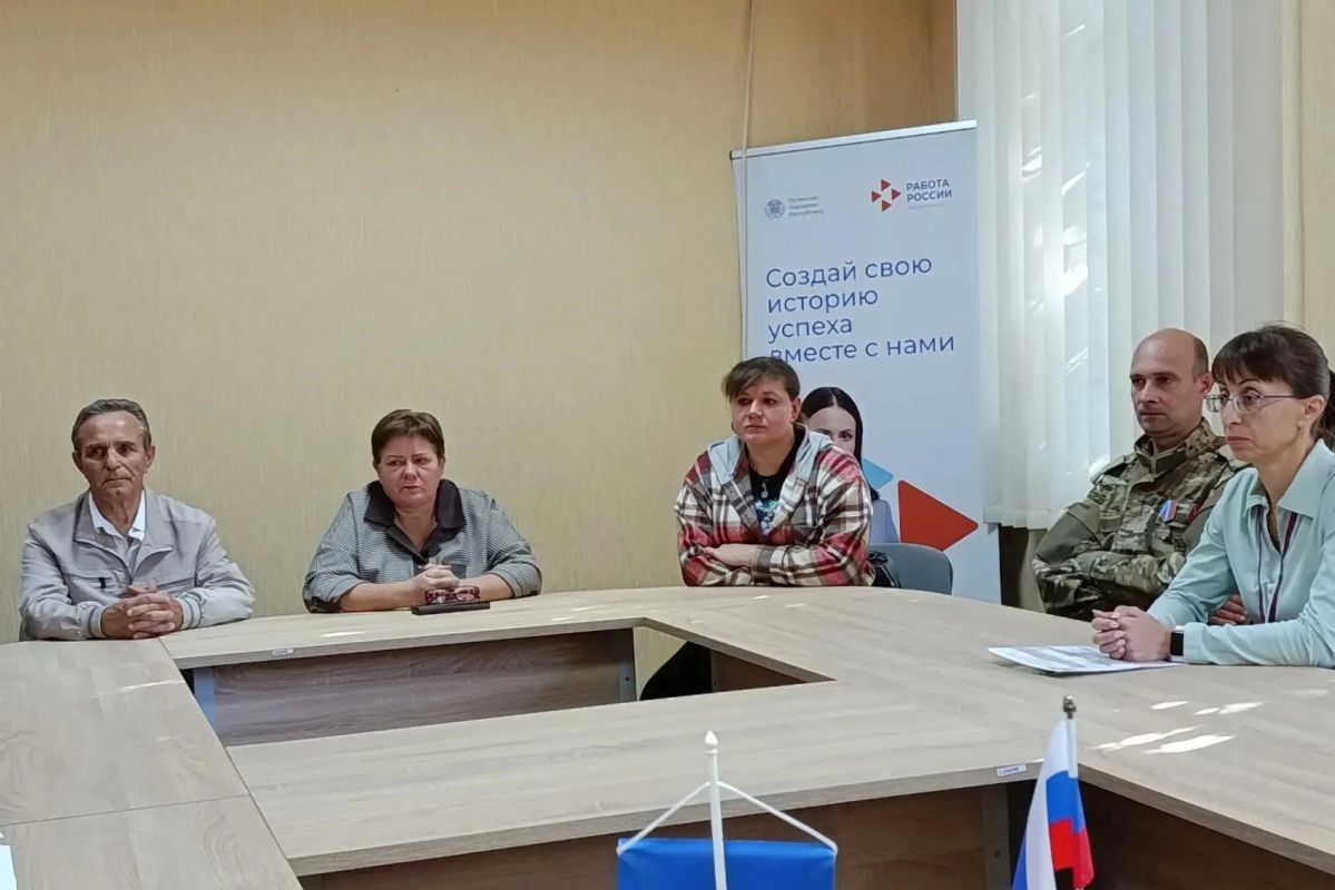 В Новоайдаре обсудили возможности для открытия своего дела участниками СВО В Новоайдаре обсудили возможности для открытия своего дела участниками СВО