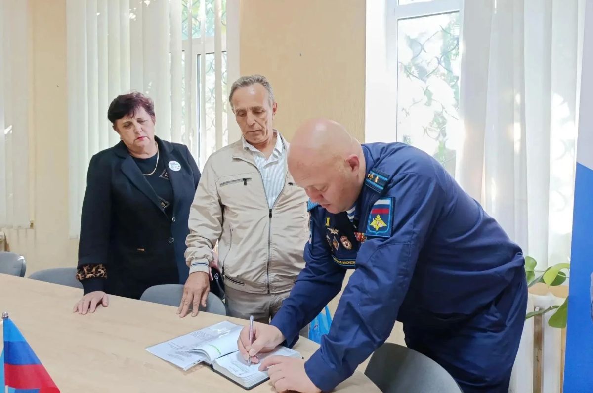 В Новоайдаре обсудили возможности для открытия своего дела участниками СВО В Новоайдаре обсудили возможности для открытия своего дела участниками СВО