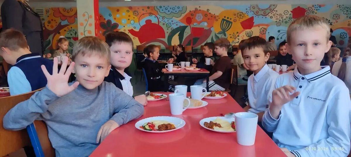 В Красном Луче родители провели контроль организации питания в учебновоспитательном комплексе № 5 В Красном Луче родители провели контроль организации питания в учебновоспитательном комплексе № 5