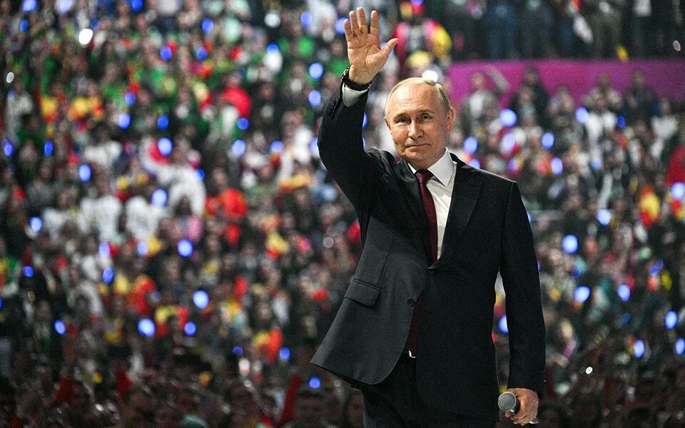 Ким Чен Ын и Лукашенко первыми поздравили Владимира Путина с днём рождения