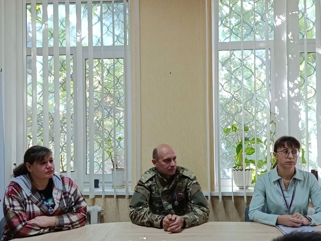 В Новоайдаре состоялось мероприятие для участников СВО и членов их семей «СВОй путь в бизнесе» В Новоайдаре состоялось мероприятие для участников СВО и членов их семей «СВОй путь в бизнесе»