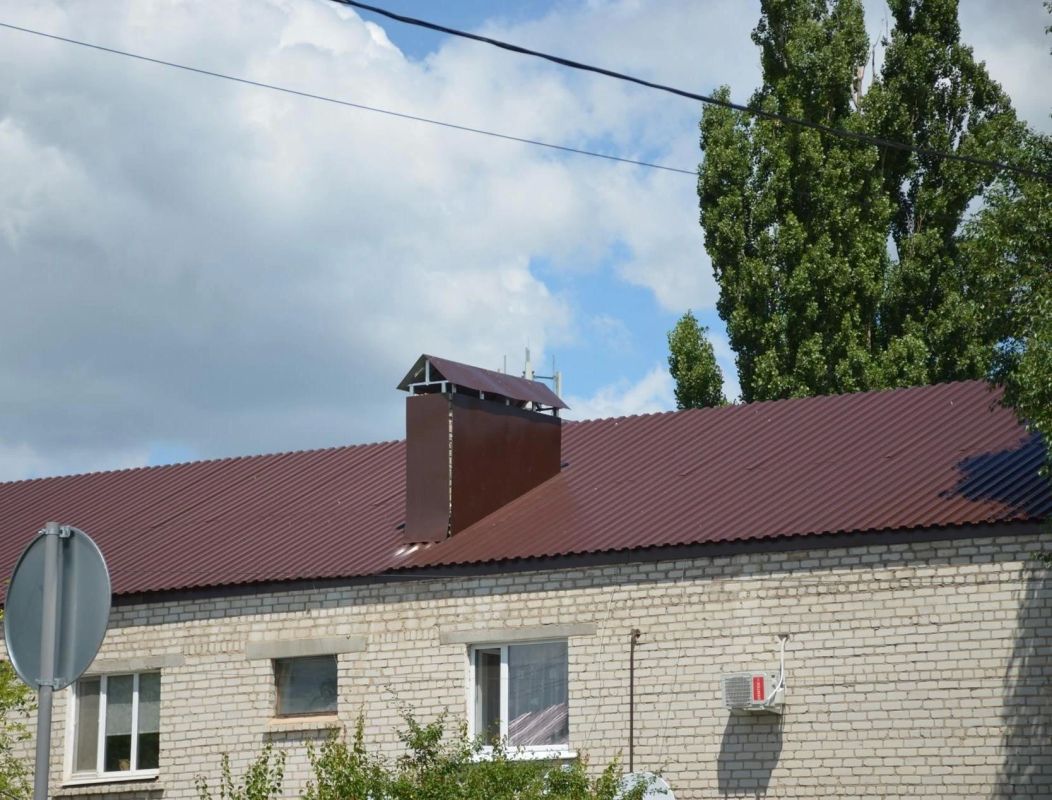 Сразу несколько объектов инфраструктуры в Новоайдаре восстанавливают этой осенью тамбовские строители Сразу несколько объектов инфраструктуры в Новоайдаре восстанавливают этой осенью тамбовские строители