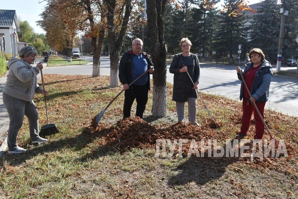 В Новопскове в рамках эстафеты добрых дел состоялся субботник В Новопскове в рамках эстафеты добрых дел состоялся субботник