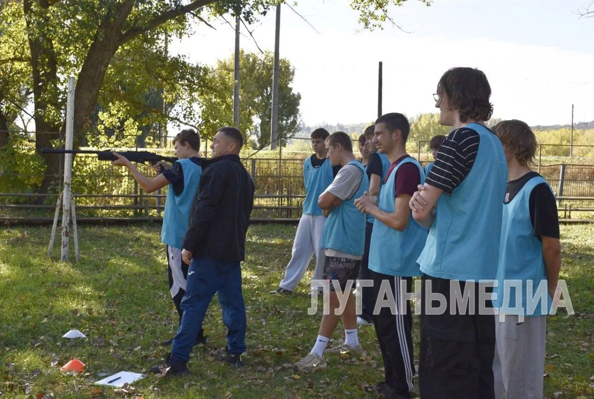 В Марковке прошли соревнования в честь дня рождения Президента России В Марковке прошли соревнования в честь дня рождения Президента России