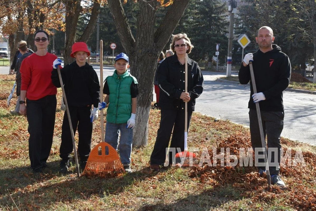 В Новопскове в рамках эстафеты добрых дел состоялся субботник