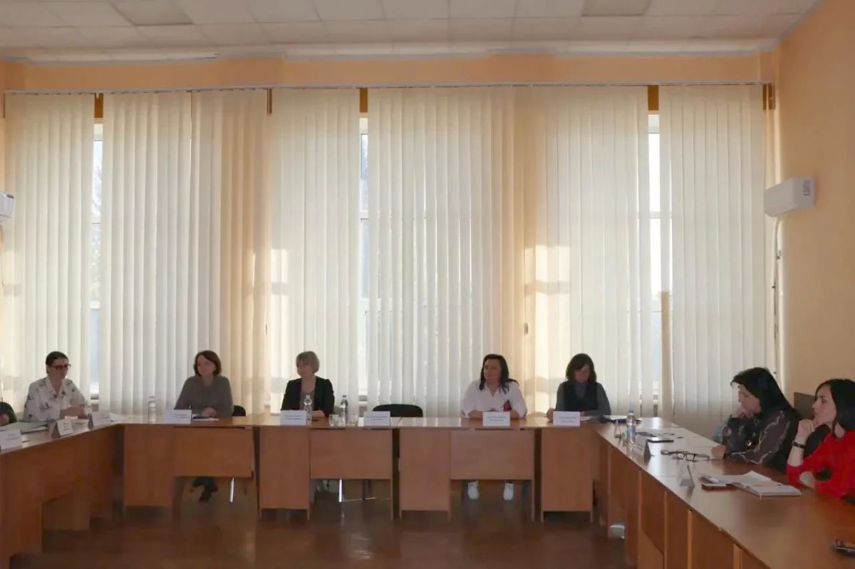 В Лутугинском округе состоялось очередное заседание Районной комиссии по делам несовершеннолетних и защите их прав В Лутугинском округе состоялось очередное заседание Районной комиссии по делам несовершеннолетних и защите их прав