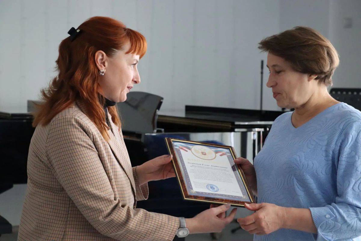 В Северодонецке поздравили работников дополнительного образования В Северодонецке поздравили работников дополнительного образования