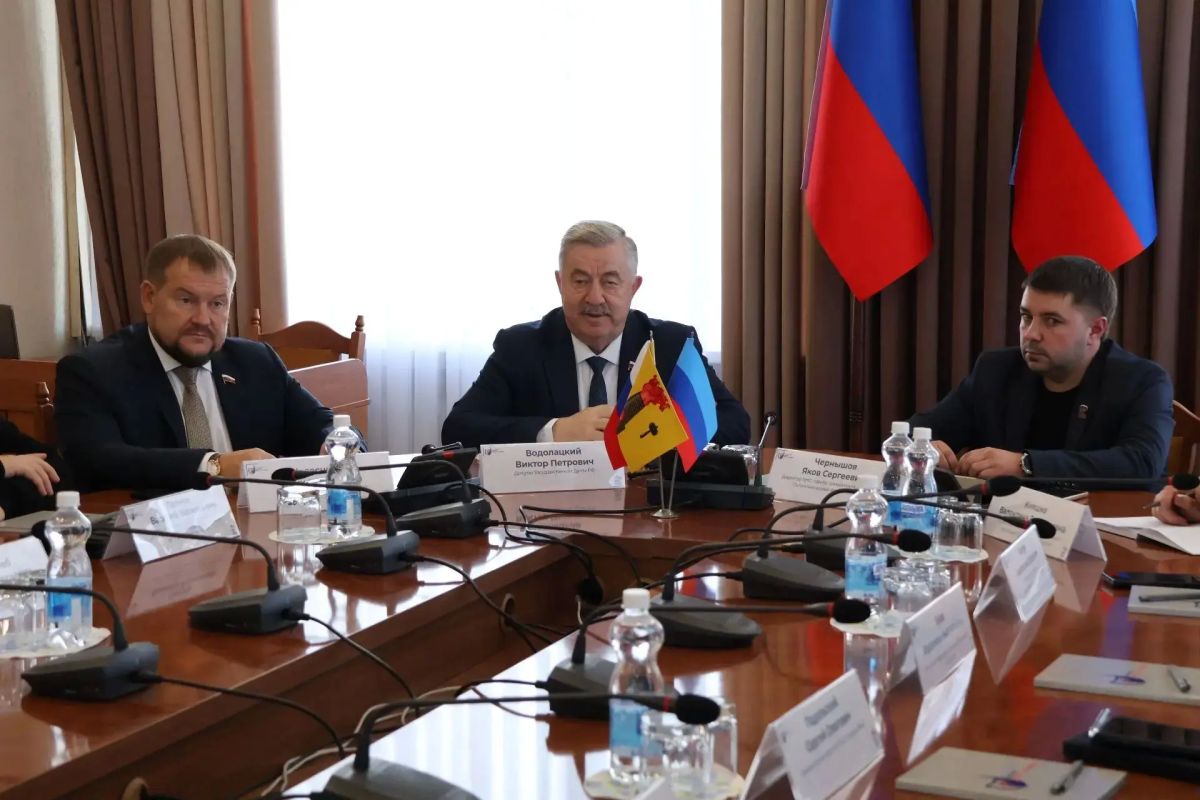 Сегодня провели круглый стол «Вместе сильнее: партнерство НКО, власти и бизнеса в поддержке участников СВО» Сегодня провели круглый стол «Вместе сильнее: партнерство НКО, власти и бизнеса в поддержке участников СВО»
