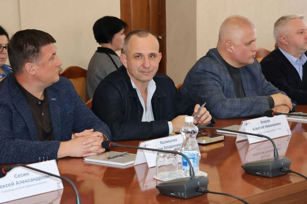 Сегодня провели круглый стол «Вместе сильнее: партнерство НКО, власти и бизнеса в поддержке участников СВО» Сегодня провели круглый стол «Вместе сильнее: партнерство НКО, власти и бизнеса в поддержке участников СВО»