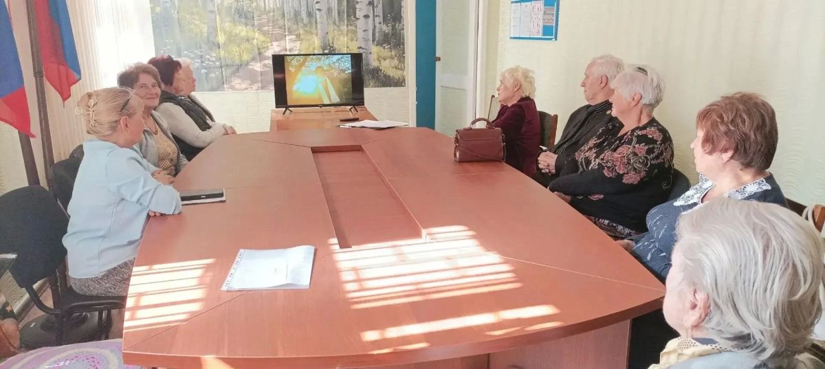Тематический вечер памяти Игоря Талькова прошел в Университете третьего возраста города Лутугино