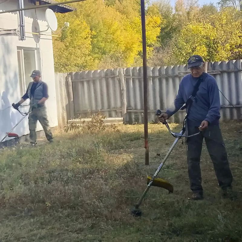 Своих не бросаем: работники ОЖД Лозно-Александровка поддержали мать погибшего участника СВО Своих не бросаем: работники ОЖД Лозно-Александровка поддержали мать погибшего участника СВО