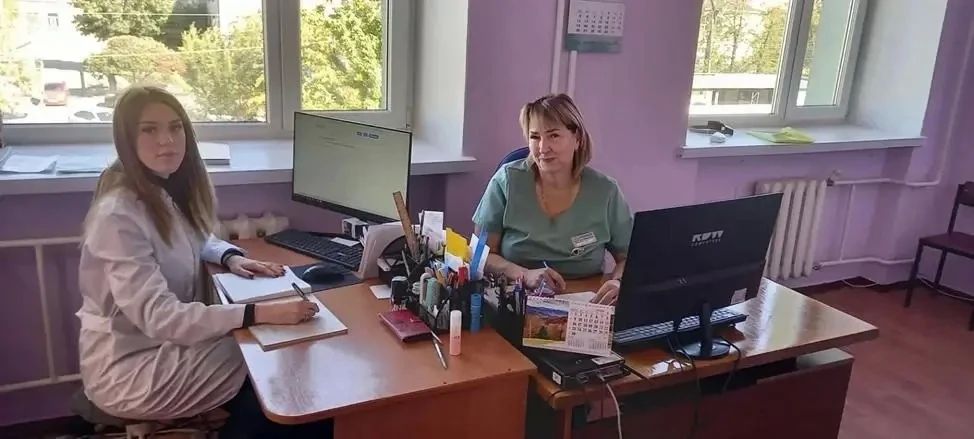 В Свердловской ЦГМБ приступила к работе врач-стажер: наставничество как ключ к качеству медицинской помощи