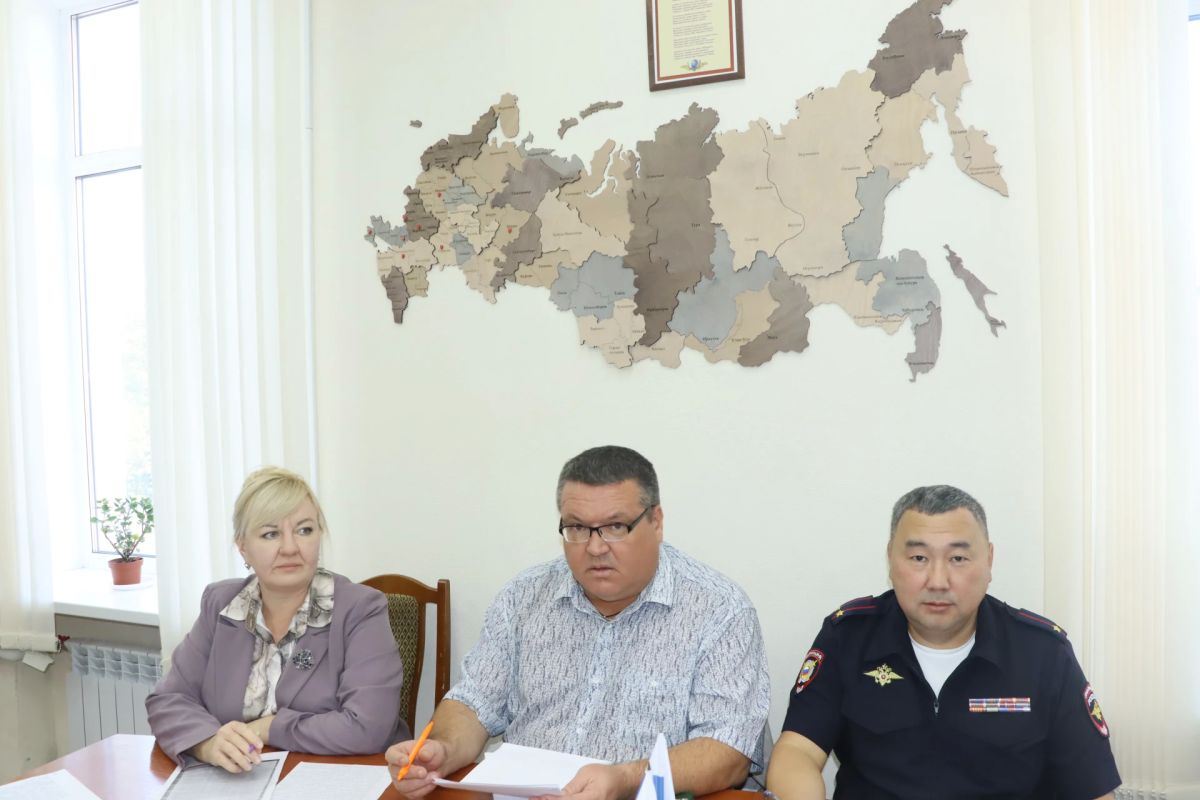 Состоялось очередное заседание Комиссии по делам несовершеннолетних и защите их прав на территории муниципального образования городской округ город Северодонецк Луганской Народной Республики Состоялось очередное заседание Комиссии по делам несовершеннолетних и защите их прав на территории муниципального образования городской округ город Северодонецк Луганской Народной Республики
