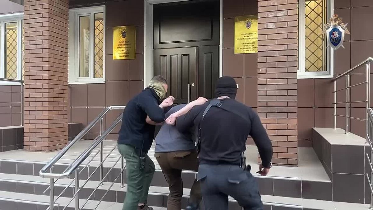 Житель Свердловска задержан за финансирование терорганизаций, ВСУ и разведки Украины