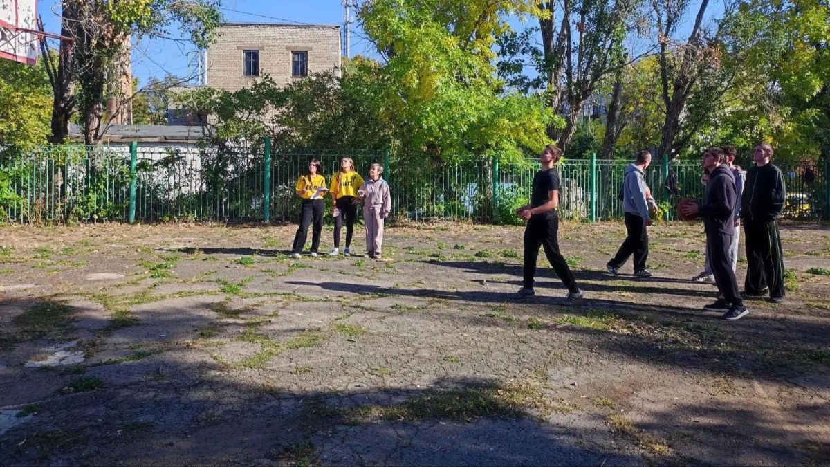 В Антрацитовском колледже прошёл традиционный «День здоровья» В Антрацитовском колледже прошёл традиционный «День здоровья»