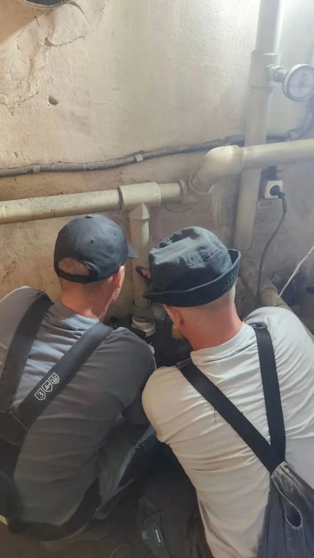 Теплотехники из Удмуртии устанавливают новый котел в Сутоганском Доме культуры Теплотехники из Удмуртии устанавливают новый котел в Сутоганском Доме культуры