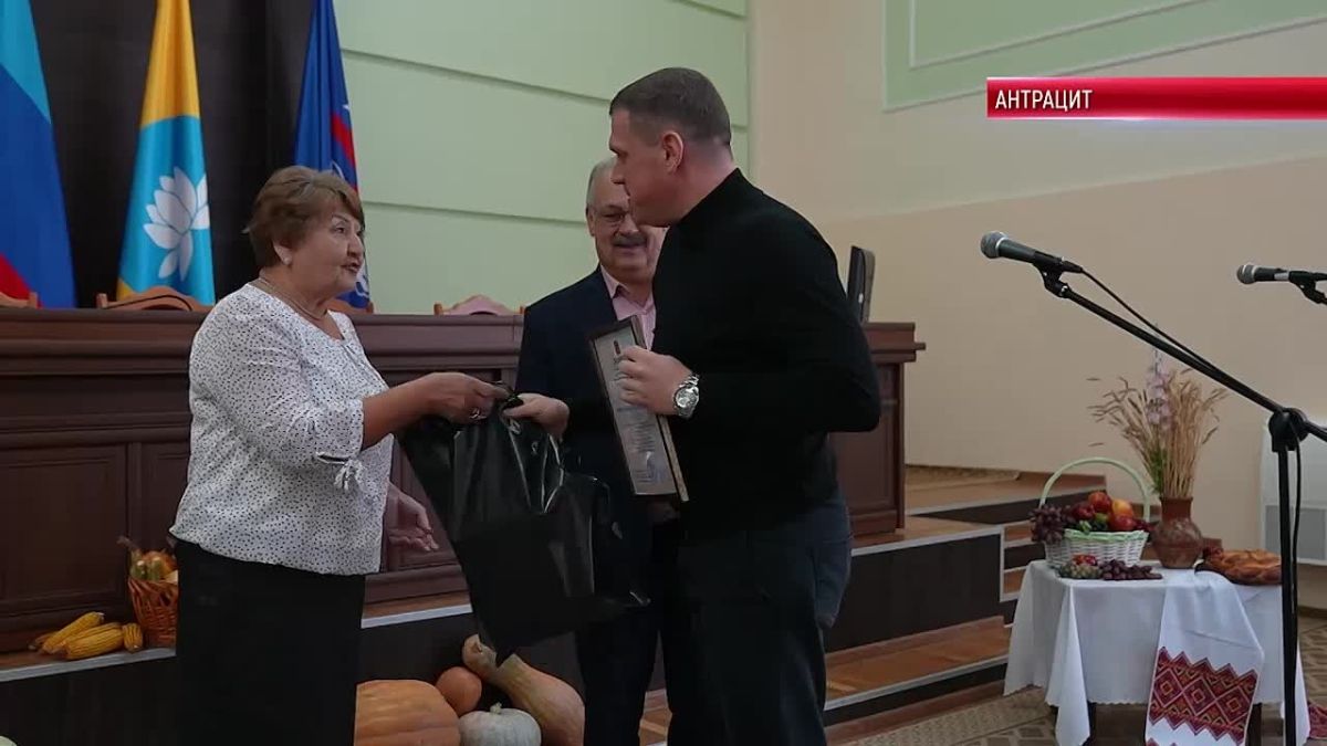 В Республике прошло торжественное награждение, посвящённое Дню работника сельского хозяйства и перерабатывающей промышленности
