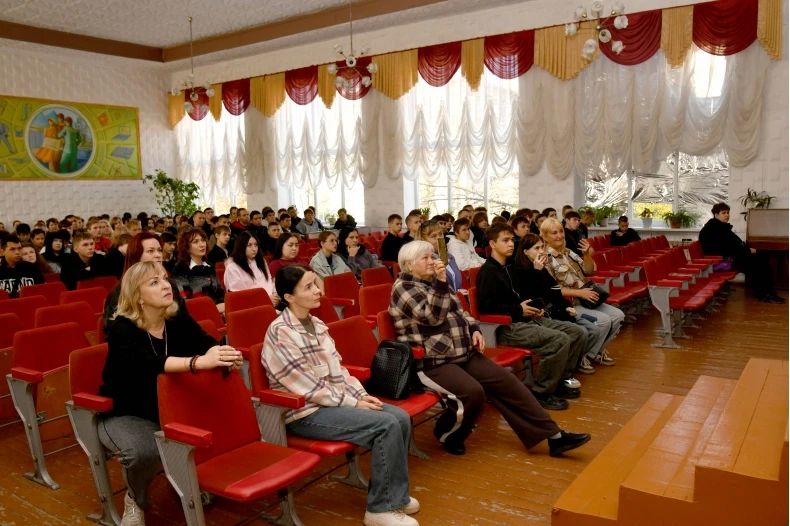 Герой России Евгений Зловодухин: «А я списываться и не хочу…» Герой России Евгений Зловодухин: «А я списываться и не хочу…»