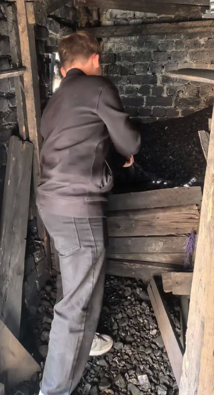 Тепло сердец: волонтёры в гостях у подопечной Тепло сердец: волонтёры в гостях у подопечной